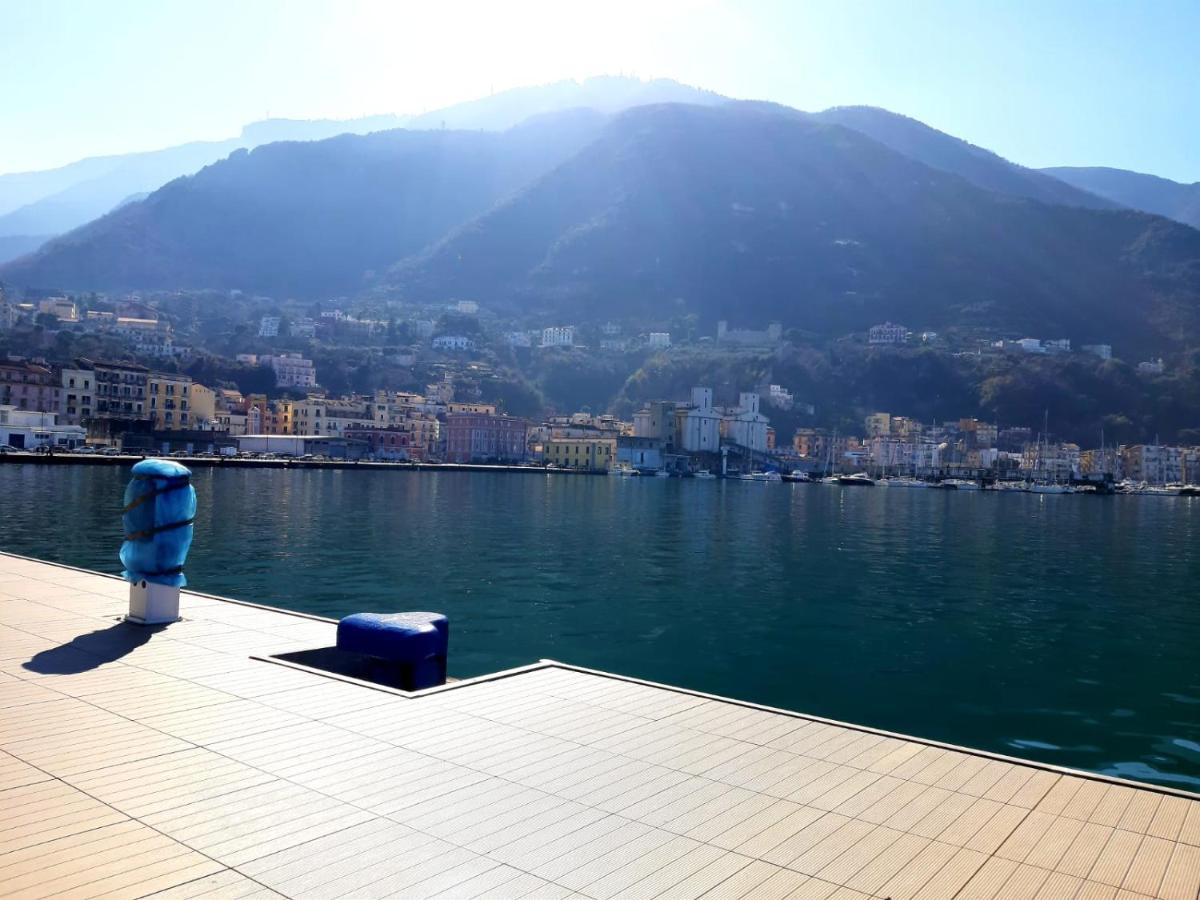 شقة Casa Andrea Tra Napoli E Sorrento كاستيلاّماري دي ستا المظهر الخارجي الصورة