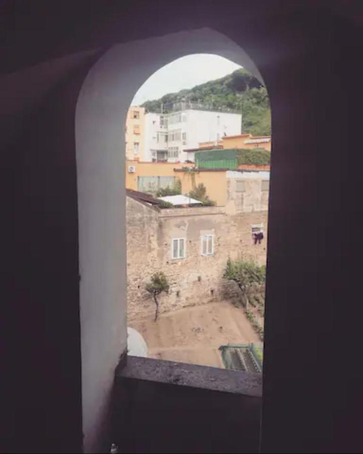 شقة Casa Andrea Tra Napoli E Sorrento كاستيلاّماري دي ستا المظهر الخارجي الصورة